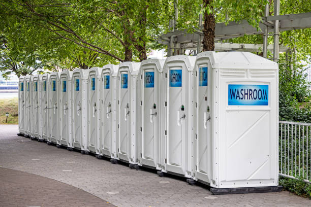 Best Portable bathroom rental  in Greencastle, IN